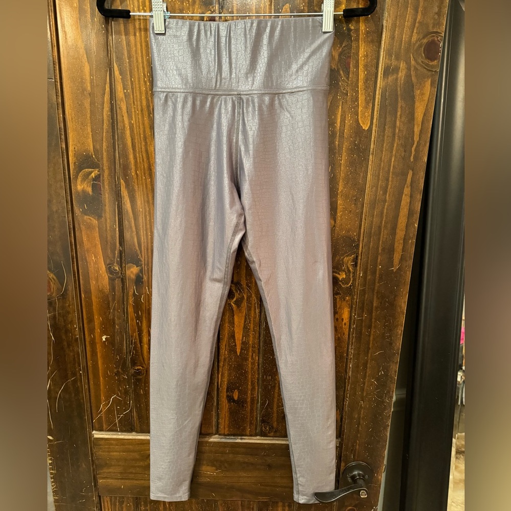 Carbon38 | Takara Shine High Rise Full-Length Leggings Grey Snakeskin Size S